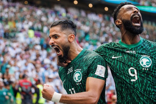 L’Arabia Saudita batte 2-1 l’Argentina di Messi (ancora lo paragonano a Maradona) – VIDEO