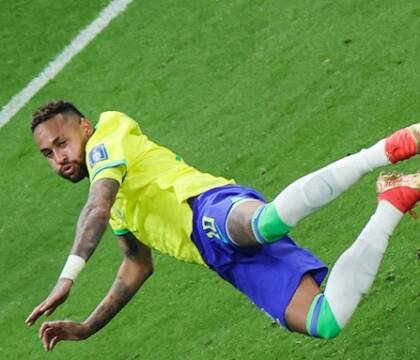 Neymar sta tentando il recupero dall’infortunio alla caviglia VIDEO