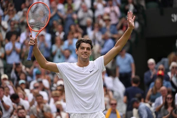 Taylor Fritz: «Con Sinner perdo, ma con Alcaraz ho l’impressione di non avere speranze» Taylor Fritz: «Con Sinner perdo, ma con Alcaraz ho l’impressione di non avere speranze»