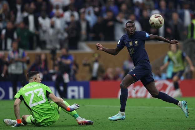 La Federcalcio francese presenterà una denuncia dopo gli insulti razzisti ai giocatori della Nazionale