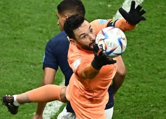 Lloris portiere moderno