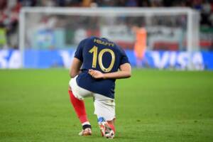 El Paìs: «Mbappé non è un campione, è un fenomeno inspiegabile come Maradona e Pelé» item-thumbnail