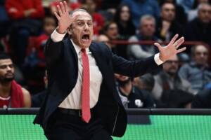 Messina contro i contestatori: «Schifosi, vi rispondo come Mourinho: 35 tituli!» item-thumbnail