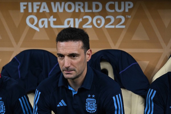 Scaloni: «Siamo nati per soffrire, ma questa squadra reagisce a tutto»