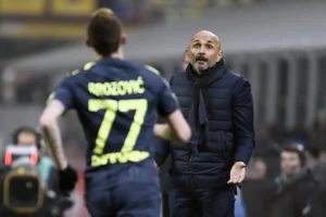 Inter Napoli brozovic lobotka