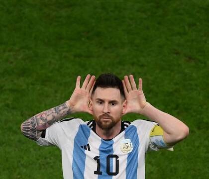 Lahoz: «Messi si è comportato molto male ai Mondiali, ma poi mi ha chiamato e si è scusato» Lahoz: «Messi si è comportato molto male ai Mondiali, ma poi mi ha chiamato e si è scusato»