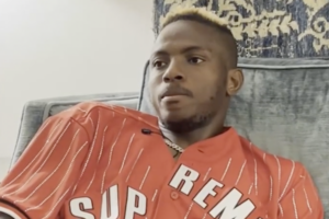 Osimhen: «Per arrivare dove sono, ho dovuto superare un sacco di ostacoli, di odio, di pugnalate alle spalle» item-thumbnail