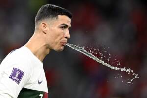 Cristiano Ronaldo litiga con un giocatore della Corea: «Non accelero perché me lo dici tu» item-thumbnail