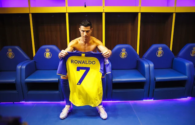 cristiano ronaldo ammonizione al nassr mendes arabia giocatore del mese