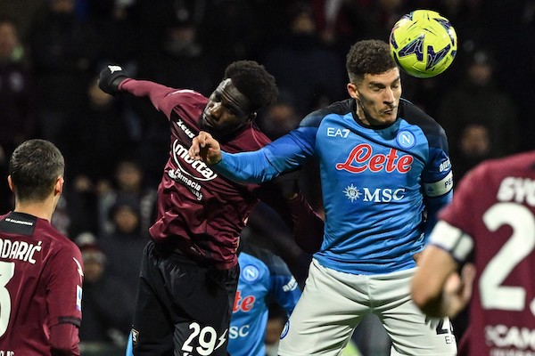 Salernitana-Napoli, allarme per i tifosi del Napoli sulle gradinate con quelli granata (CorSport) Salernitana-Napoli, allarme per i tifosi del Napoli sulle gradinate con quelli granata (CorSport)