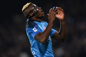 disparità di trattamento per il Napoli con Osimhen