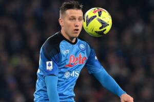 Lotito su Zielinski: «Ha scelto di rimanere a Napoli con un rinnovo inferiore a quanto gli offrivamo noi» item-thumbnail
