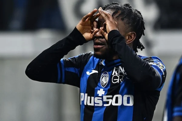 Il Napoli legge e rilancia, a cominciare da Lookman. Il mercato è una partita a poker Il Napoli legge e rilancia, a cominciare da Lookman. Il mercato è una partita a poker