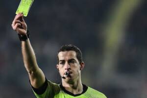 Inter-Genoa, l’audio VAR-Ayroldi del rigore su Barella: “Per noi non è punibile”. “Non può entrare così, è rigore” item-thumbnail