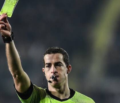 Rigore molto generoso per il Napoli, Calafiori non cerca la palla col braccio (Gazzetta) Rigore molto generoso per il Napoli, Calafiori non cerca la palla col braccio (Gazzetta)