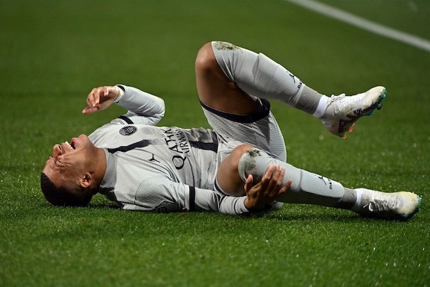 Mbappé, tre settimane di stop per una lesione muscolare. Salterà il Bayern in Champions