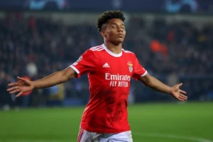benfica indagato napoli Neres