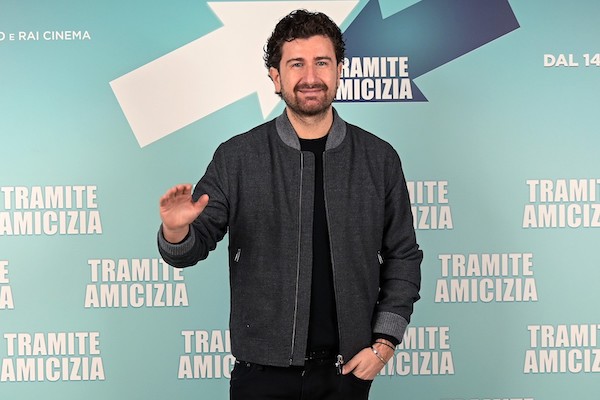 Siani: «Pino Daniele scrisse gratis le musiche per il mio film, ci siamo frequentati per un paio d’anni» Siani: «Pino Daniele scrisse gratis le musiche per il mio film, ci siamo frequentati per un paio d’anni»
