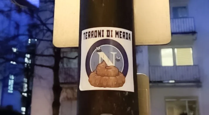 adesivi napoli
