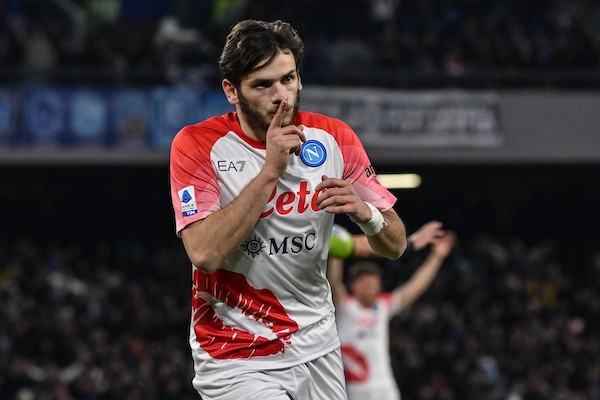 Nella volontà con cui Kvara ha evitato il corner c’è tutta la sua voglia di giocare e divertirsi (Gazzetta) Nella volontà con cui Kvara ha evitato il corner c’è tutta la sua voglia di giocare e divertirsi (Gazzetta)