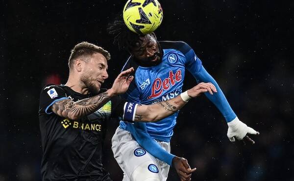 Il lavoro di sacrificio su Lobotka ha sfinito Immobile, flessore sofferente e caviglia gonfia (CorSport) Il lavoro di sacrificio su Lobotka ha sfinito Immobile, flessore sofferente e caviglia gonfia (CorSport)