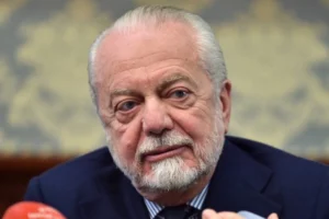 Valentini De Laurentiis sotto scorta Napoli dialogo ultras De Laurentiis al Financial Times