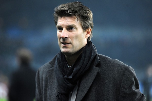 Laudrup: «Cruyff si arrabbiava con Guardiola in allenamento perché era destro, lo faceva impazzire» Laudrup: «Cruyff si arrabbiava con Guardiola in allenamento perché era destro, lo faceva impazzire»