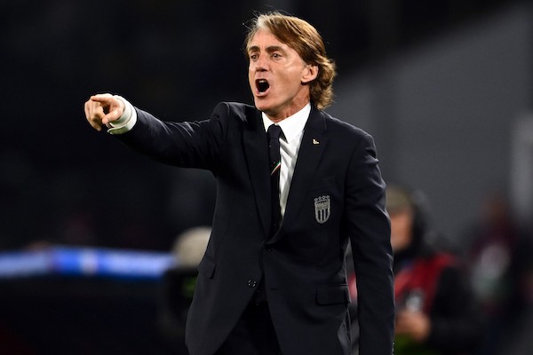 Mancini: «Le voci di mercato su di me? Per fortuna il Napoli ha preso l’allenatore, sennò…»