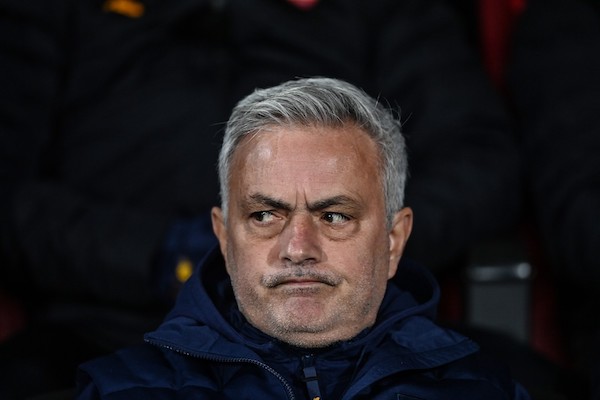 Mourinho: «Sei sicuro che la Juve non ha 59 punti? Siamo in Italia»