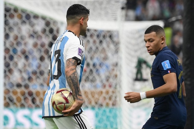 Romero: «Urlai in faccia a Mbappé per delle frasi che disse ad Enzo Fernandez» Romero: «Urlai in faccia a Mbappé per delle frasi che disse ad Enzo Fernandez»
