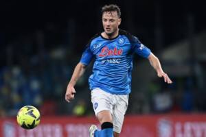 Napoli-Augsburg 1-0. La rete della vittoria la segna Rrahmani di testa item-thumbnail