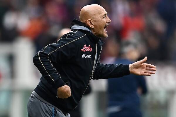 Spalletti: «Durante la sosta facevano programmi tv sulla crisi del Napoli dopo il Mondiale» Spalletti: «Durante la sosta facevano programmi tv sulla crisi del Napoli dopo il Mondiale»