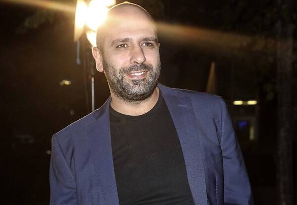 Checco Zalone: «A Napoli ho chiesto scusa al pubblico, seguivano il Napoli sui telefonini e io disturbavo» Checco Zalone: «A Napoli ho chiesto scusa al pubblico, seguivano il Napoli sui telefonini e io disturbavo»