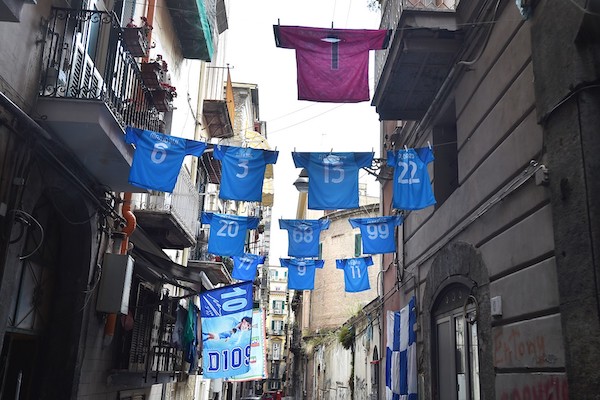 Festa scudetto a Napoli: si temono rapine e omicidi, agenti in borghese a presidiare la città (CorMez)