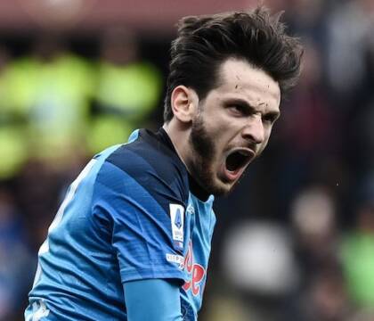 Kvara è il calcio. Vincerà il Pallone d’Oro. Il Napoli se lo tenga stretto (CorSport) Kvara è il calcio. Vincerà il Pallone d’Oro. Il Napoli se lo tenga stretto (CorSport)