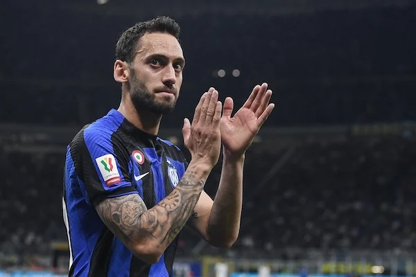 Buongiorno concede un rigore all’Inter, Calhanoglu riapre la partita Buongiorno concede un rigore all’Inter, Calhanoglu riapre la partita