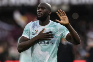 Allegri Lukaku Lukaku-Dybala San Siro fischietti