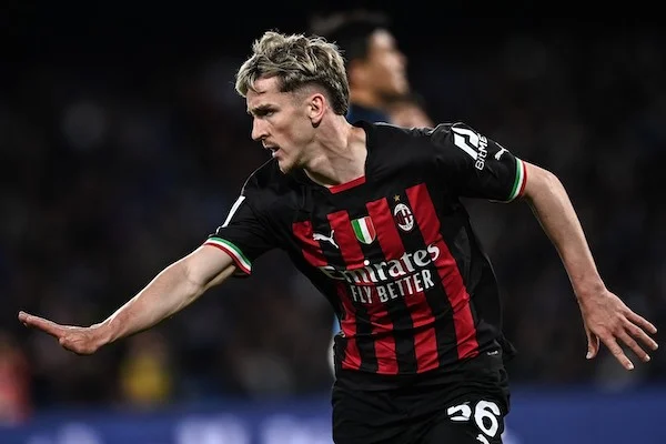 Saelemaekers discepolo di Bastoni, fa il furbetto della simulazione: “Era diffidato, avrebbe saltato il derby” Saelemaekers discepolo di Bastoni, fa il furbetto della simulazione: “Era diffidato, avrebbe saltato il derby”