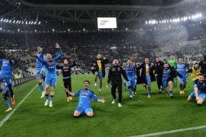 Il rinvio di Napoli-Salernitana può essere chiesto solo dal Prefetto (su richiesta di uno dei due club) item-thumbnail