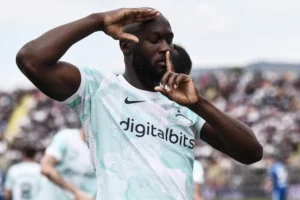 Lukaku Villa Stuart