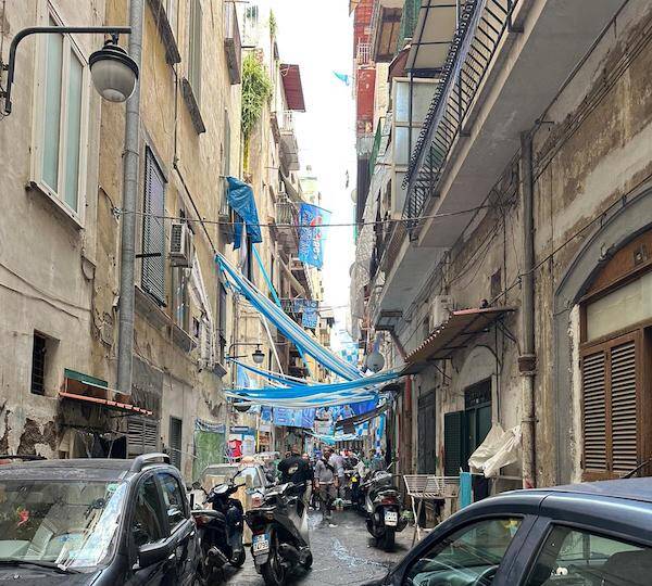 A Napoli cala il silenzio, la quiete prima della tempesta VIDEO A Napoli cala il silenzio, la quiete prima della tempesta VIDEO