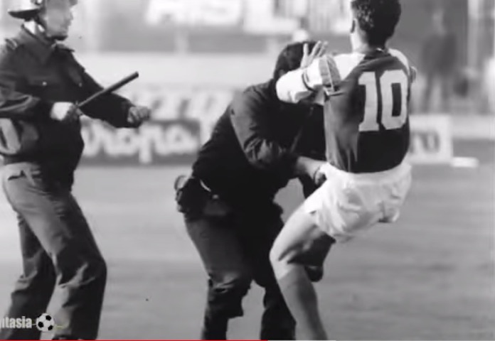 Trentatré anni fa, al Maksimir, Boban segnò l’inizio della guerra in Jugoslavia Trentatré anni fa, al Maksimir, Boban segnò l’inizio della guerra in Jugoslavia