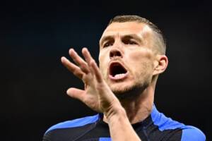 Dzeko, il Fenerbahce gli ha offerto un biennale a cifre importanti (Gazzetta) item-thumbnail
