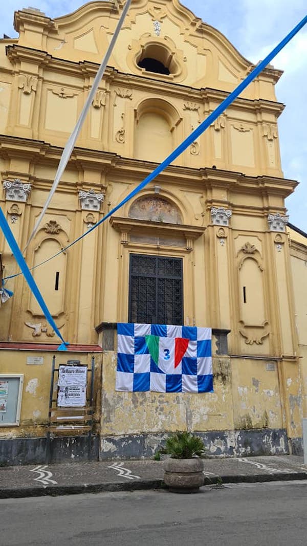 Festa scudetto tra le suore: a Casoria ci sono le ‘sisters act’ del Napoli