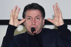 calcio italiano governo Conte