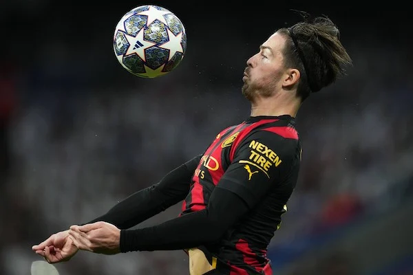 De Bruyne vuole portare Grealish al Napoli ma dovrebbe tagliarsi metà stipendio (Sun) De Bruyne vuole portare Grealish al Napoli ma dovrebbe tagliarsi metà stipendio (Sun)