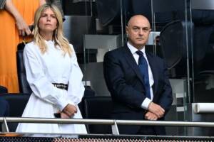 Il Tottenham sta ancora cercando un allenatore, Slot resta al Feyenoord item-thumbnail