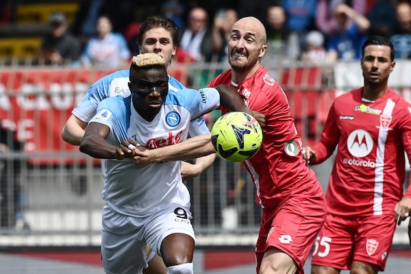 Monza-Napoli 2-0: una sfilza di 5 per gli azzurri, il peggiore Bereszynski Monza-Napoli 2-0: una sfilza di 5 per gli azzurri, il peggiore Bereszynski