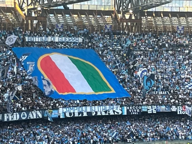 Curva B scudetto rovesciato