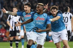 Napoli vince col lavoro de laurentiis “Sarò con te”